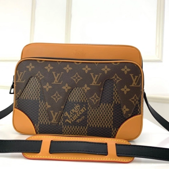 Cheap MESSENGER NANO LOUIS VUITTON AMAZONE 0710